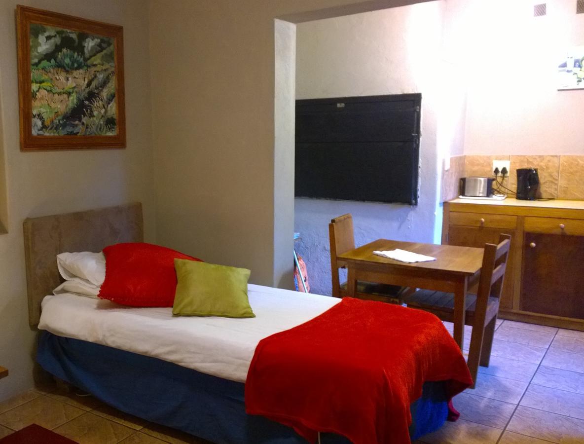 Artkaroo Stay Oudtshoorn Exterior photo